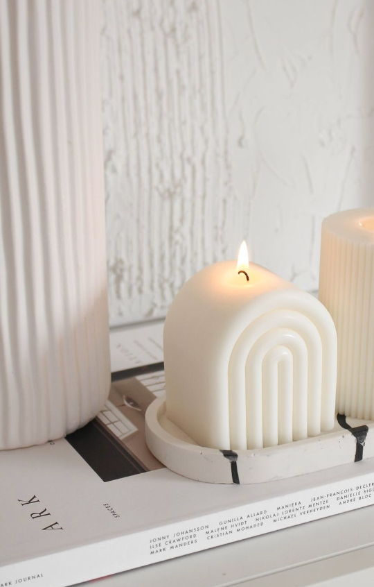 Skulptuurküünal 'Vikerkaar'