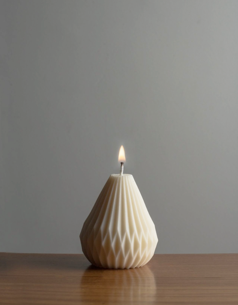 Skulptuurküünal 'Pirn'